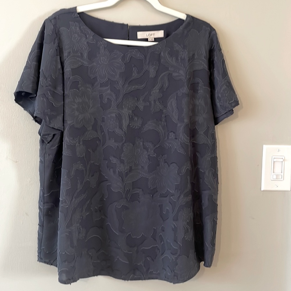 Loft textured short sleeve blouse